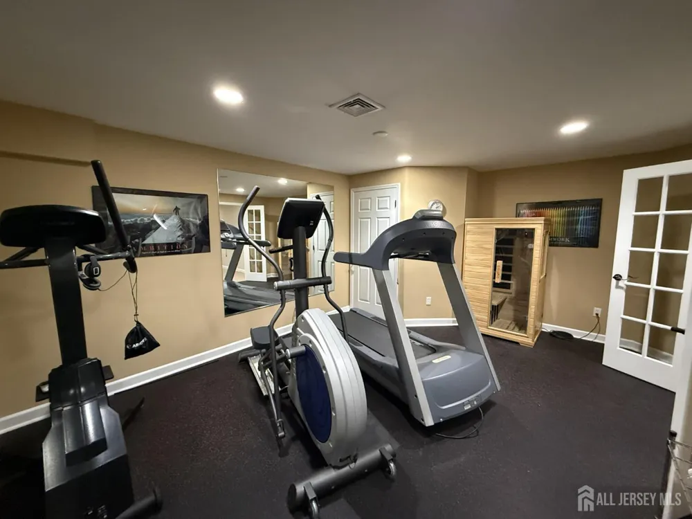 27 Mitchell Drive Monroe, NJ 08831