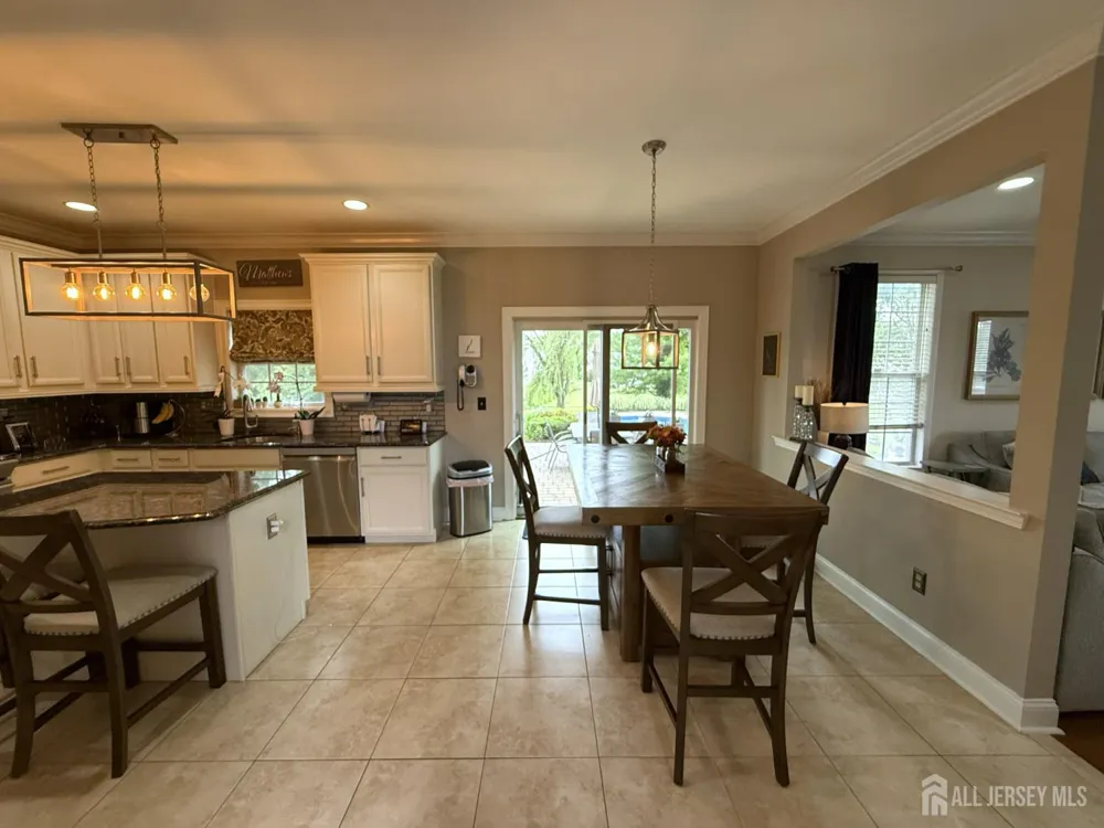 27 Mitchell Drive Monroe, NJ 08831