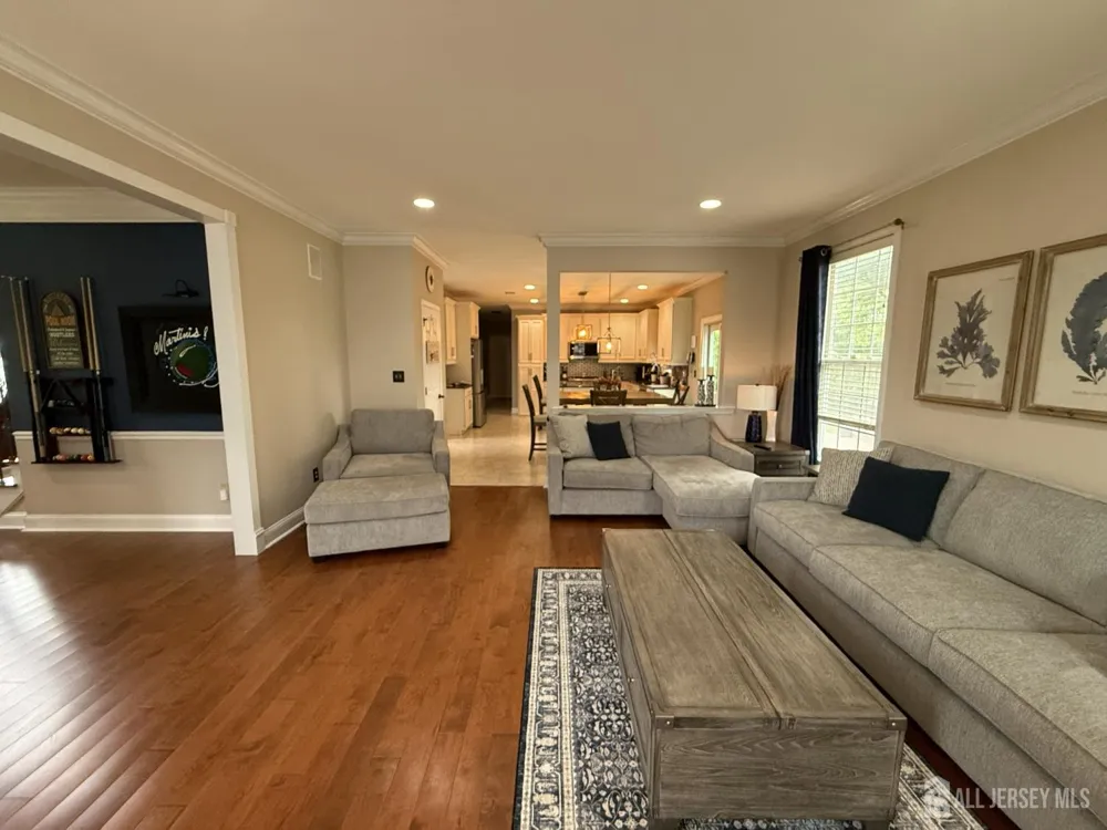 27 Mitchell Drive Monroe, NJ 08831