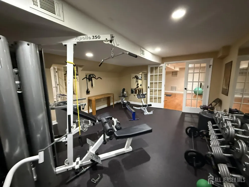 27 Mitchell Drive Monroe, NJ 08831