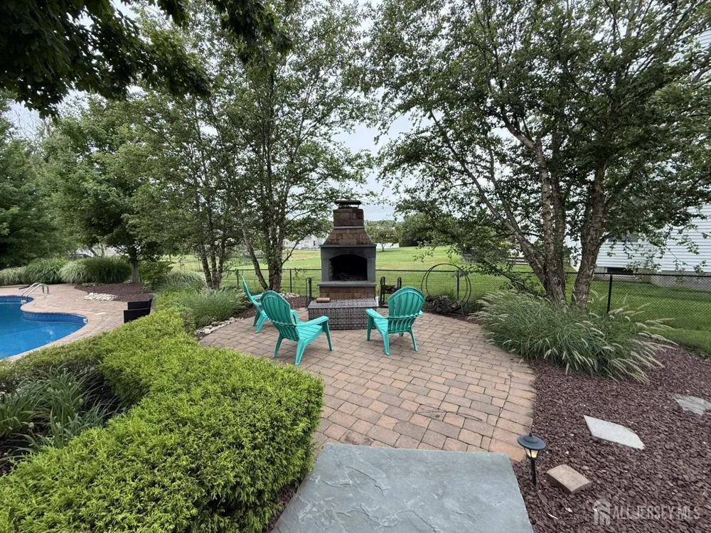 27 Mitchell Drive Monroe, NJ 08831