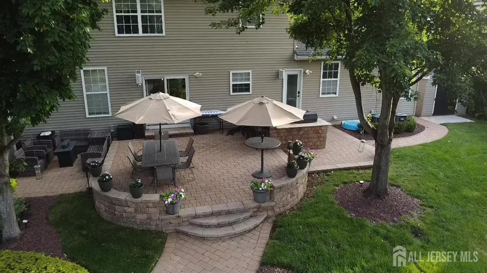 27 Mitchell Drive Monroe, NJ 08831