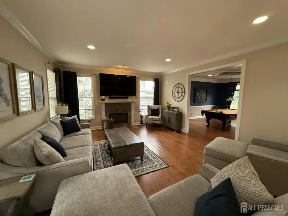 27 Mitchell Drive Monroe, NJ 08831