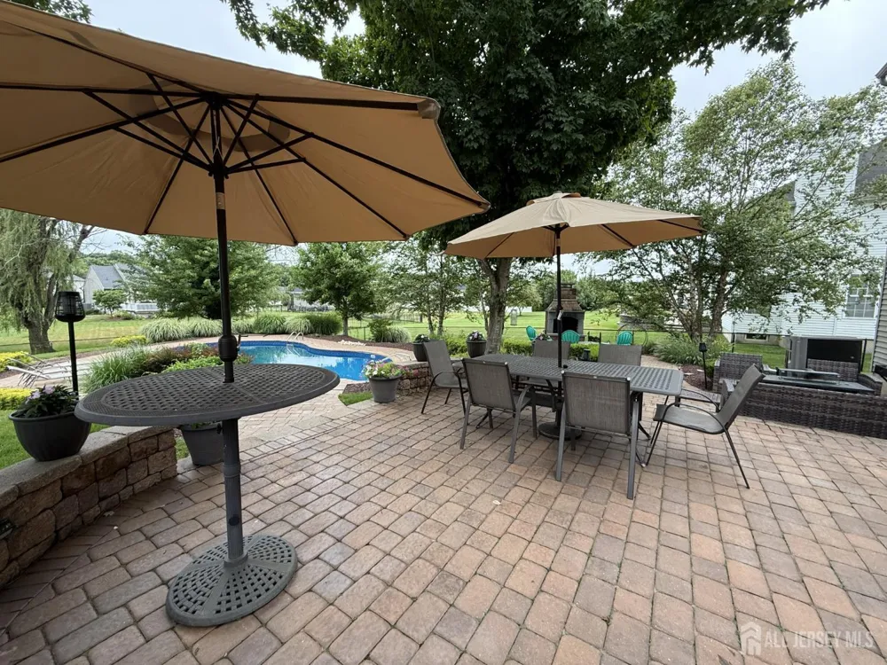 27 Mitchell Drive Monroe, NJ 08831