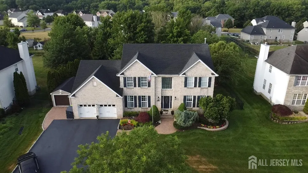 27 Mitchell Drive Monroe, NJ 08831