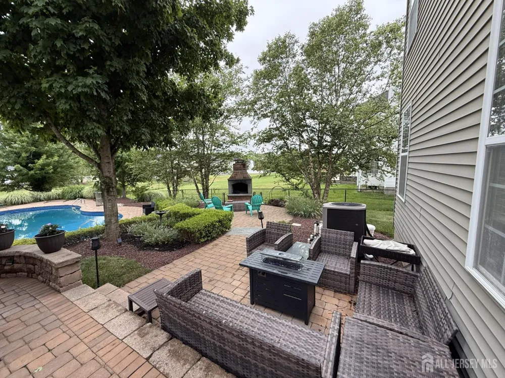 27 Mitchell Drive Monroe, NJ 08831