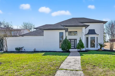 3138 Country Club Boulevard