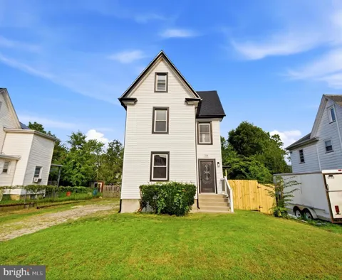 713 BILLINGS AVENUE