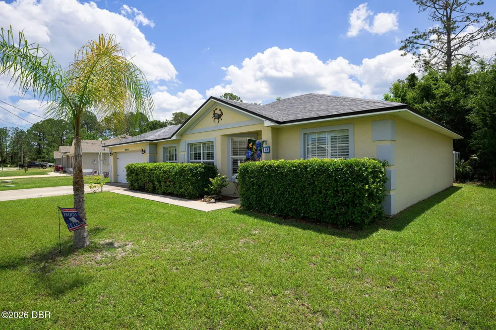 18 Phoenix Lane Palm Coast, FL 32164