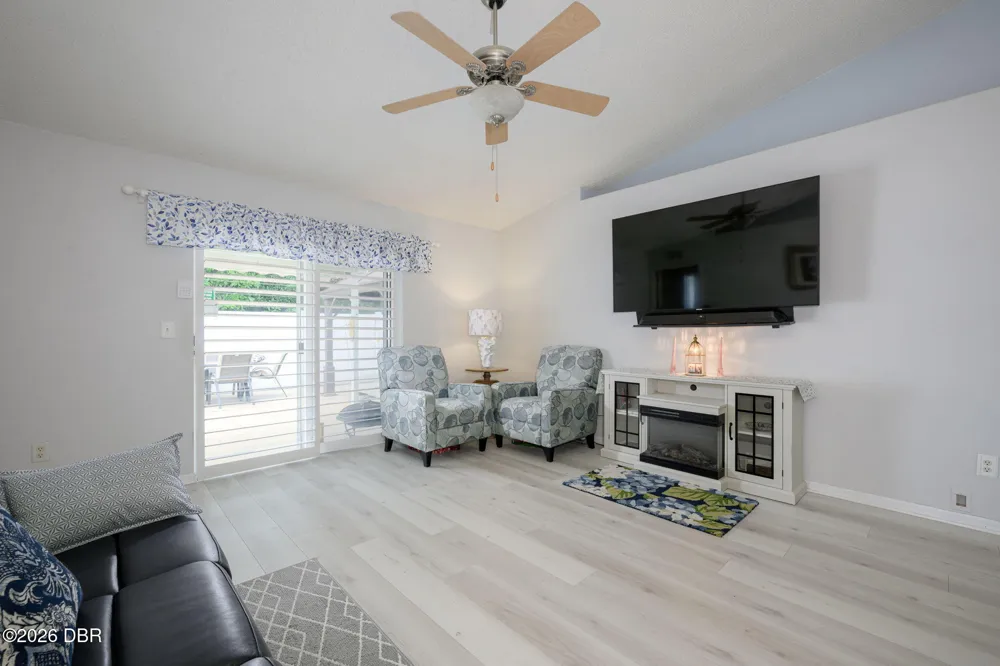 18 Phoenix Lane Palm Coast, FL 32164