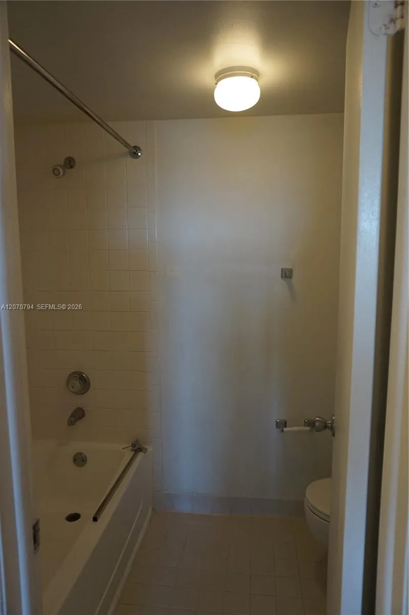 9842 Nob Hill Ln #9842/08 Sunrise, FL 33351