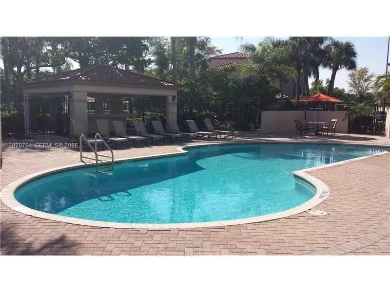 9842 Nob Hill Ln #9842/08 Sunrise, FL 33351