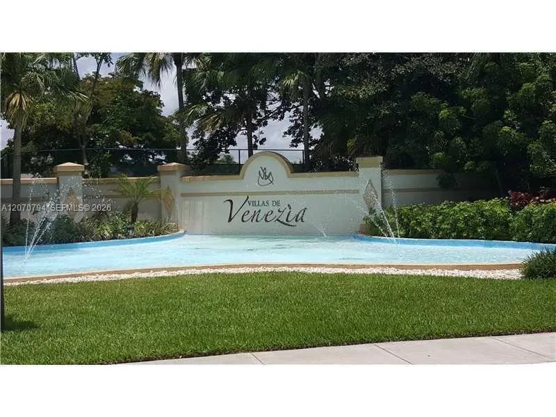 9842 Nob Hill Ln #9842/08 Sunrise, FL 33351