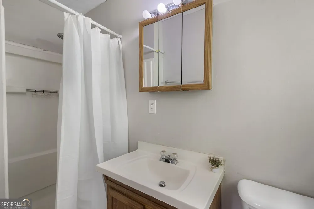 5525 Oak Grove DR Acworth, GA 30102