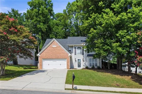 640 Suwanee Lakes Circle
