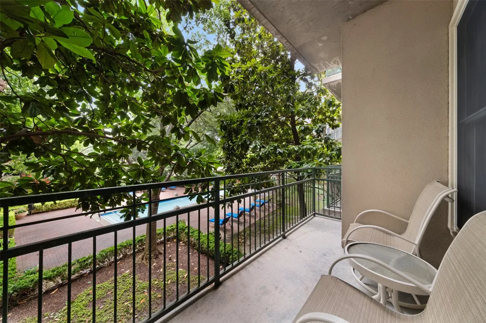 5055 Addison Circle #209 Addison, TX 75001
