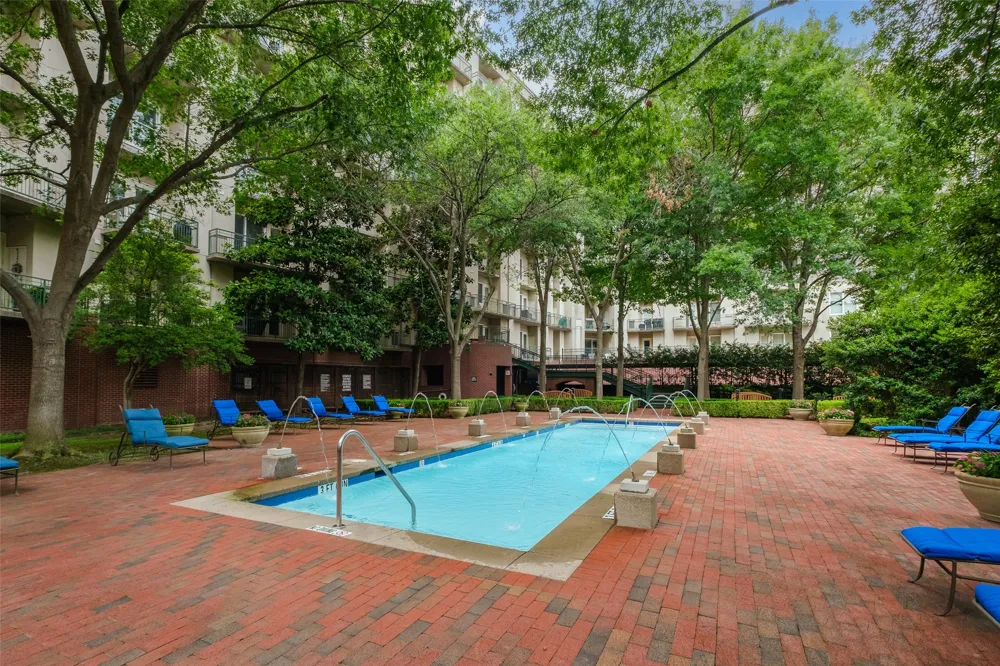5055 Addison Circle #209 Addison, TX 75001