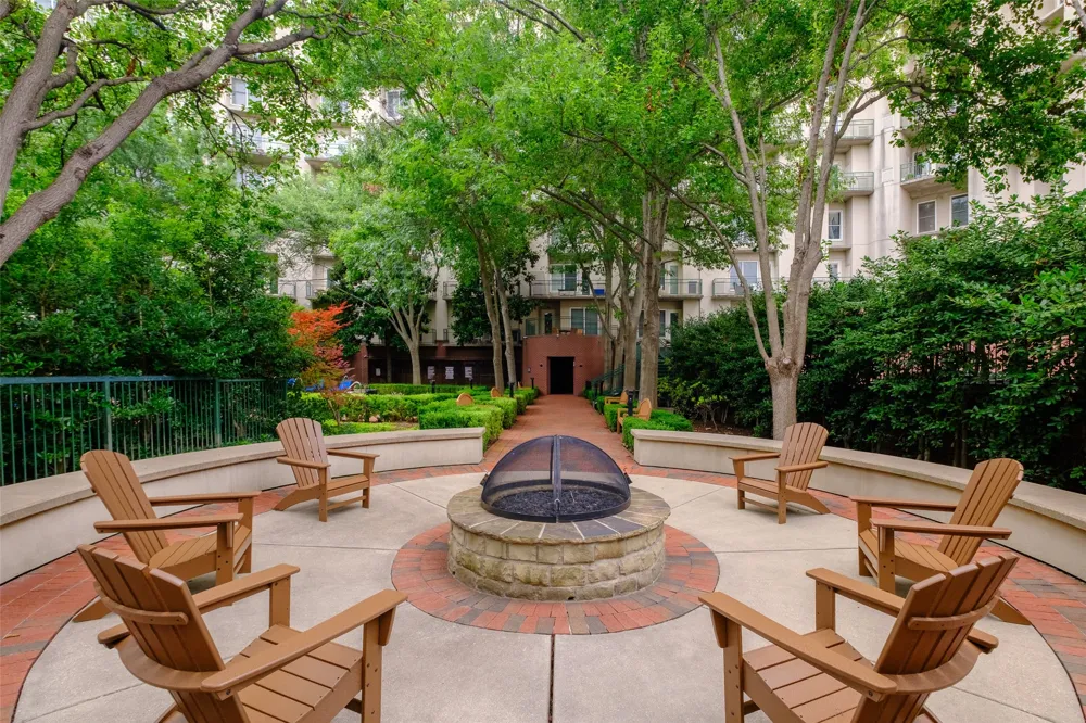 5055 Addison Circle #209 Addison, TX 75001