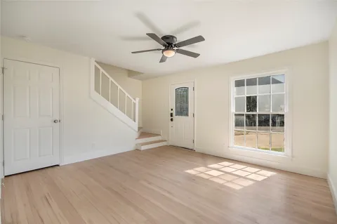 305 Oak Cliff Boulevard