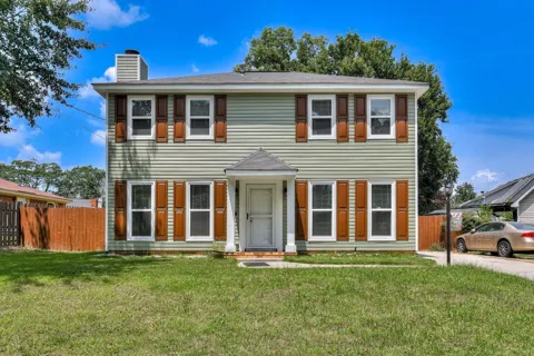2211 Pleasant Drive