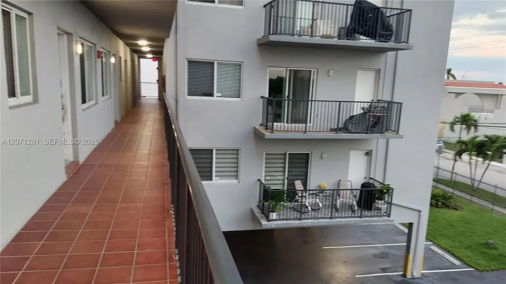 900 SW 84th Ave #301E Miami, FL 33144
