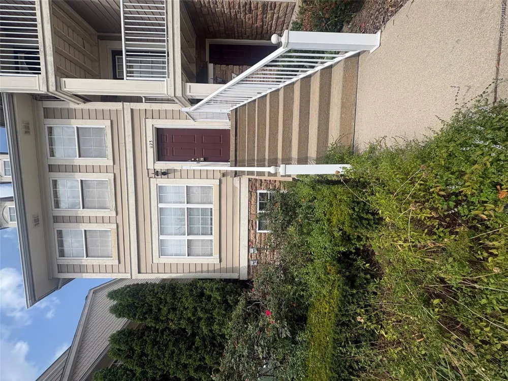 1123 Beaver Run Troy City, MI 48083