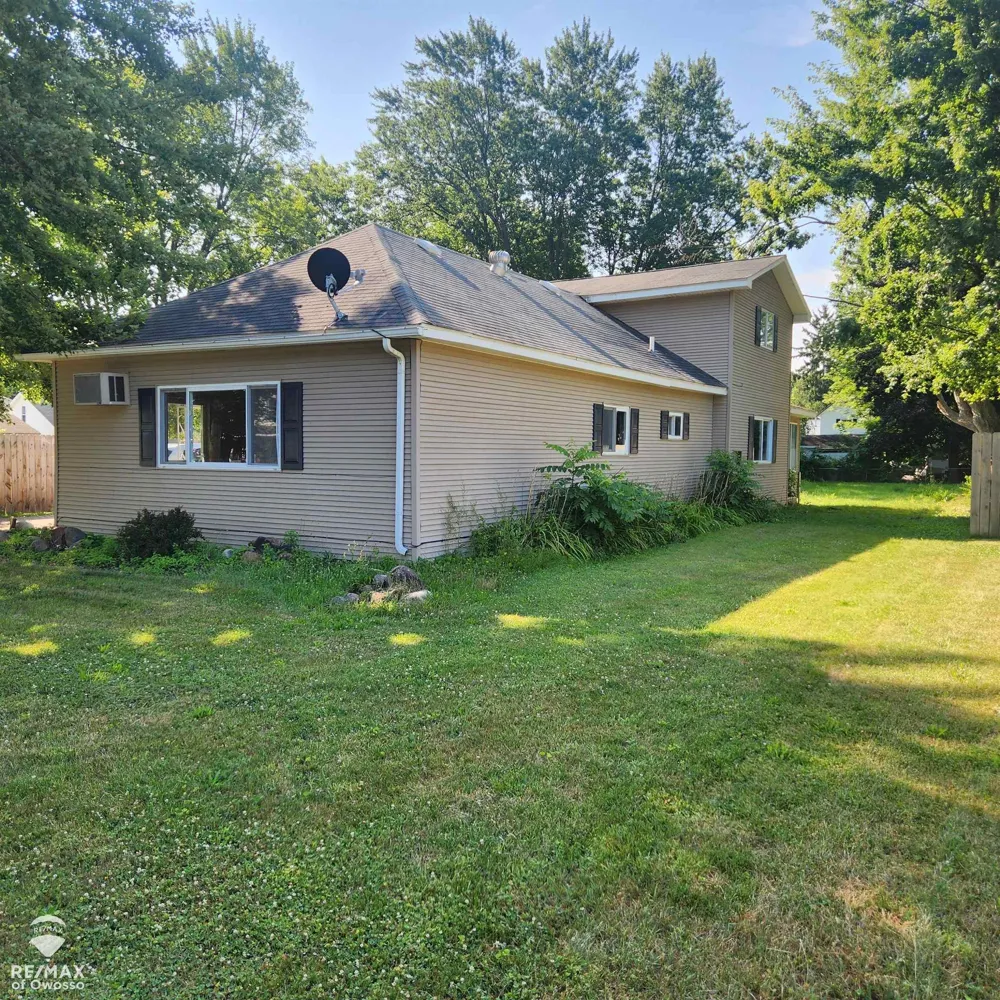 129 W Walnut Street St Charles Village, MI 48655