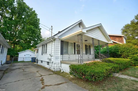 131 E Lakeview Avenue