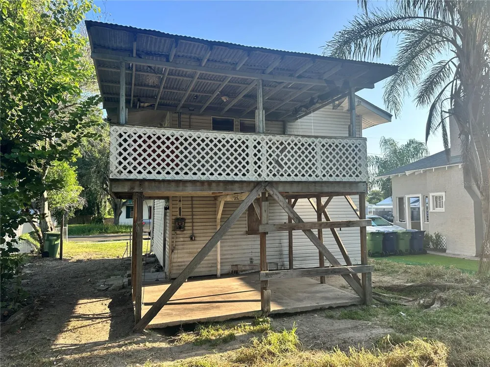 212 AVENUE F SE Winter Haven, FL 33880