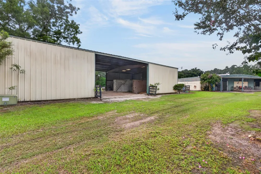 16525 SW 5TH PLACE Newberry, FL 32669