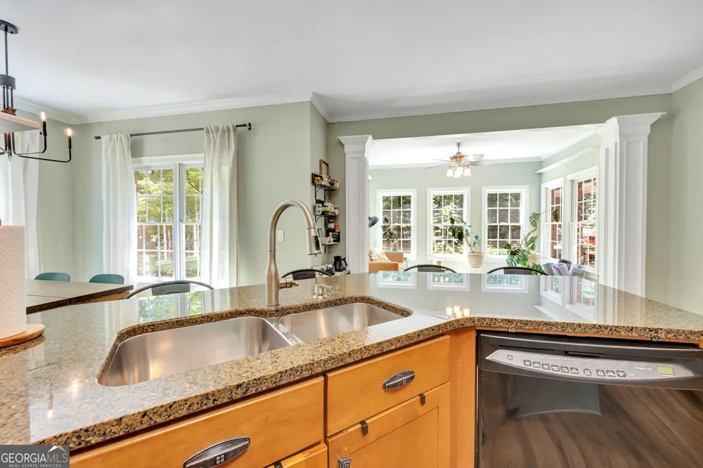 195 River Cove MDWS Social Circle, GA 30025