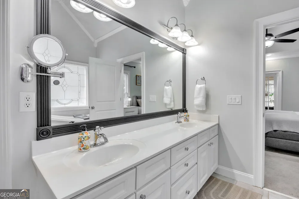 195 River Cove MDWS Social Circle, GA 30025