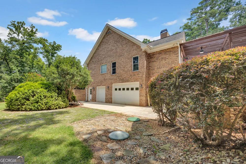 195 River Cove MDWS Social Circle, GA 30025