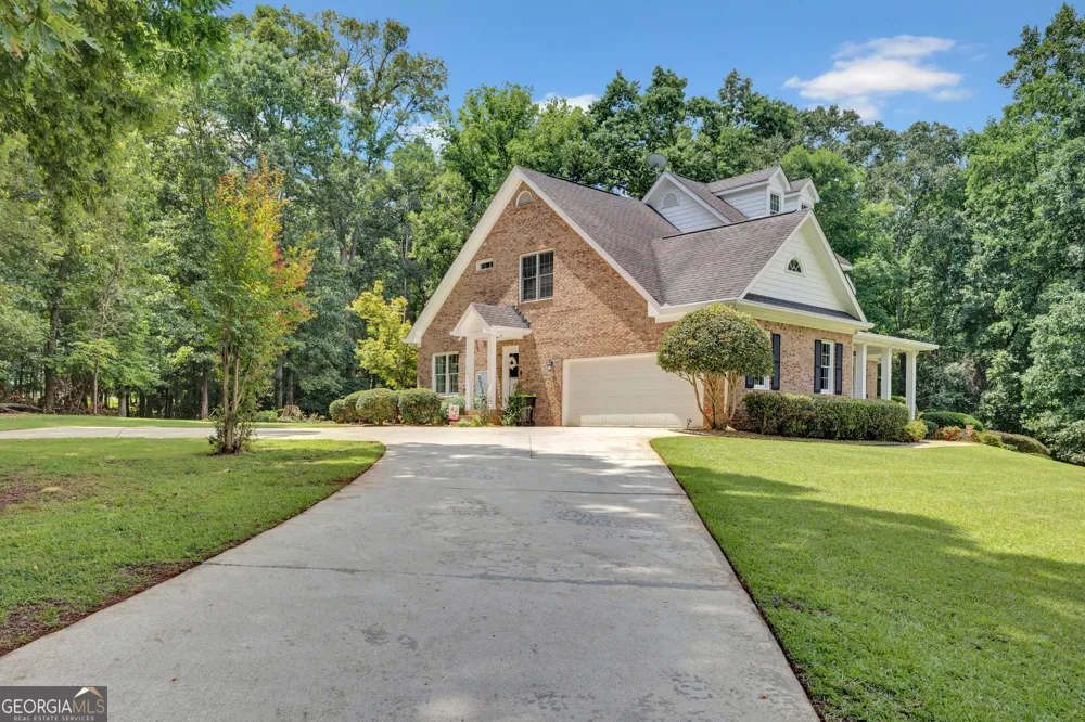 195 River Cove MDWS Social Circle, GA 30025