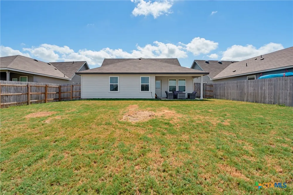 325 Doss Drive Rockdale, TX 76567