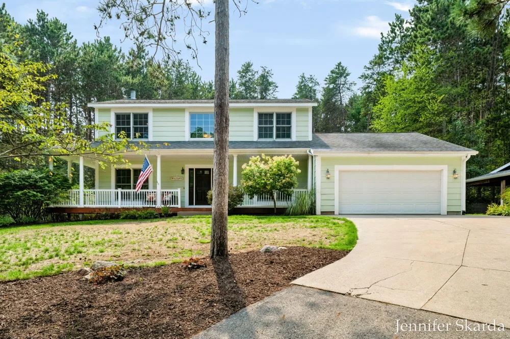 4530 Summit Forest Drive NE #14 Rockford, MI 49341