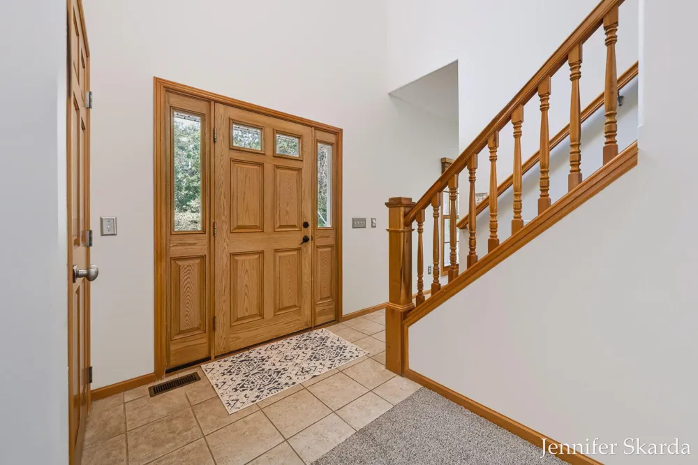 4530 Summit Forest Drive NE #14 Rockford, MI 49341