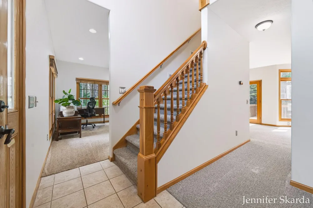 4530 Summit Forest Drive NE #14 Rockford, MI 49341