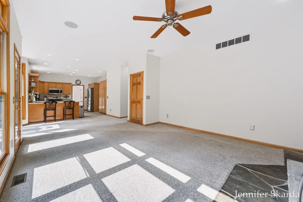 4530 Summit Forest Drive NE #14 Rockford, MI 49341