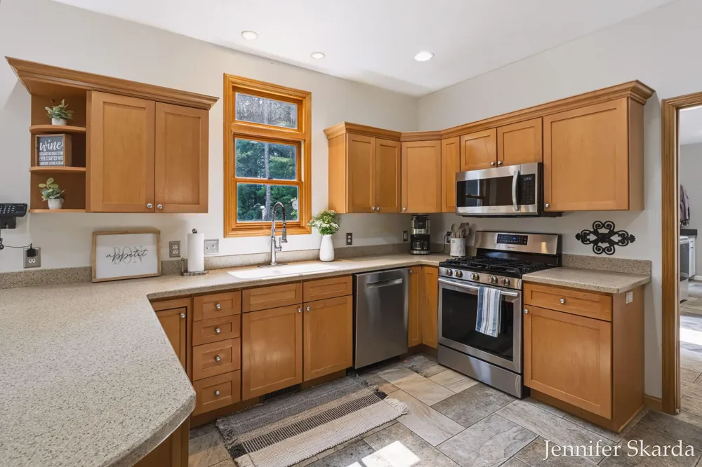 4530 Summit Forest Drive NE #14 Rockford, MI 49341