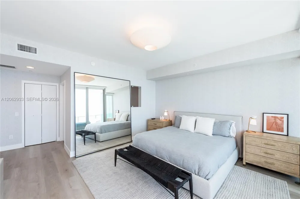 360 Ocean Dr #904S Key Biscayne, FL 33149