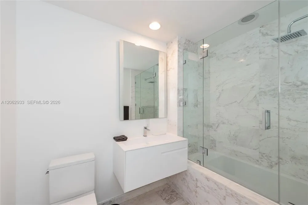 360 Ocean Dr #904S Key Biscayne, FL 33149