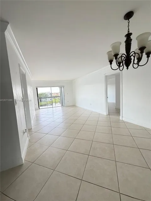 1350 SW 122nd Ave #404