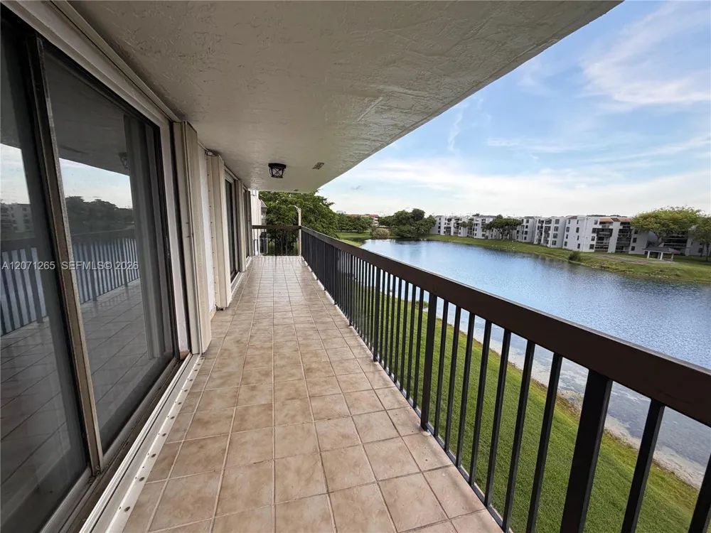 1350 SW 122nd Ave #404 Miami, FL 33184