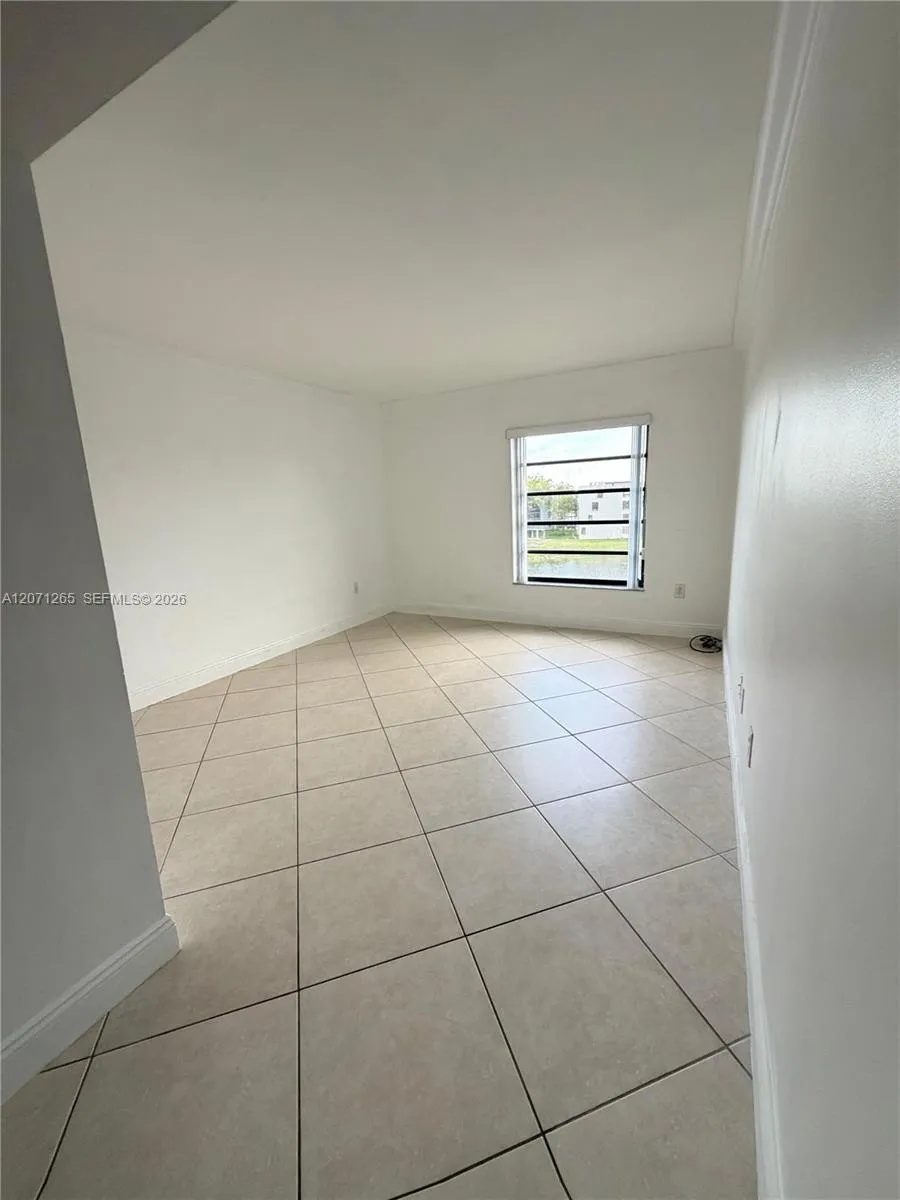 1350 SW 122nd Ave #404 Miami, FL 33184
