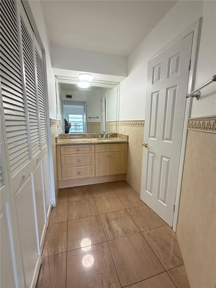 1350 SW 122nd Ave #404 Miami, FL 33184