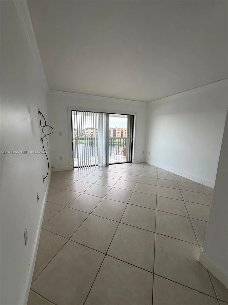 1350 SW 122nd Ave #404 Miami, FL 33184