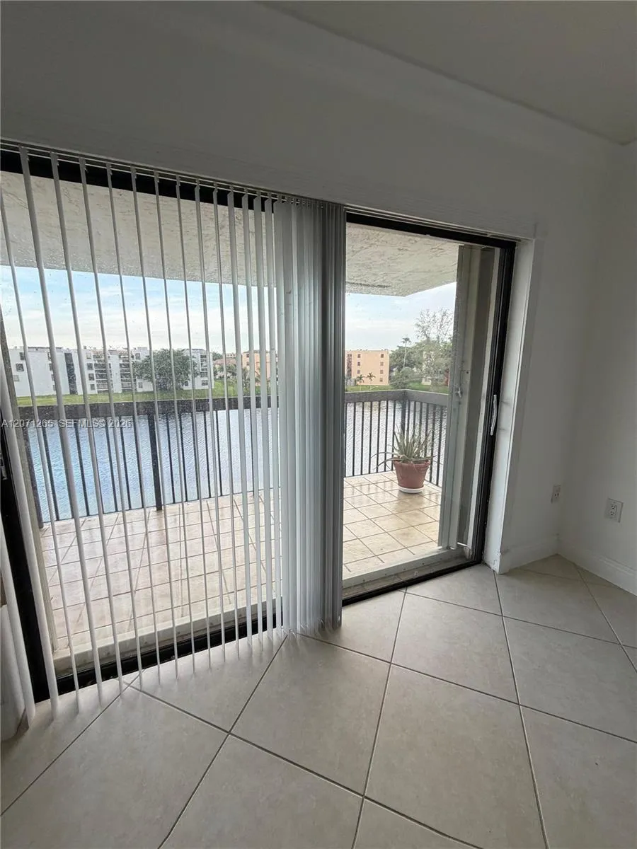 1350 SW 122nd Ave #404 Miami, FL 33184