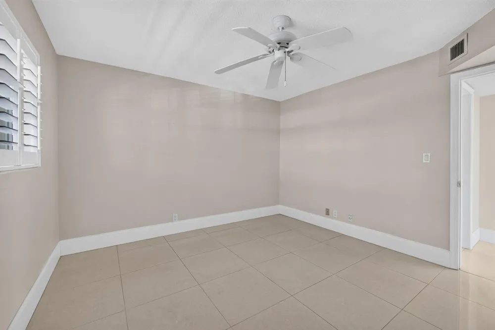 478 Tequesta Drive #204 Tequesta, FL 33469