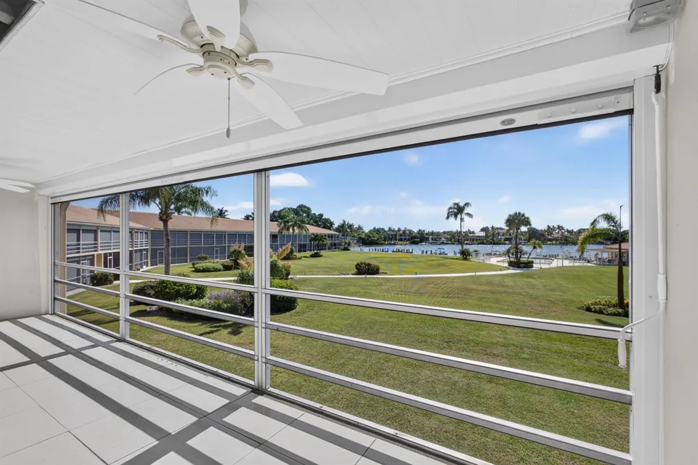 478 Tequesta Drive #204 Tequesta, FL 33469